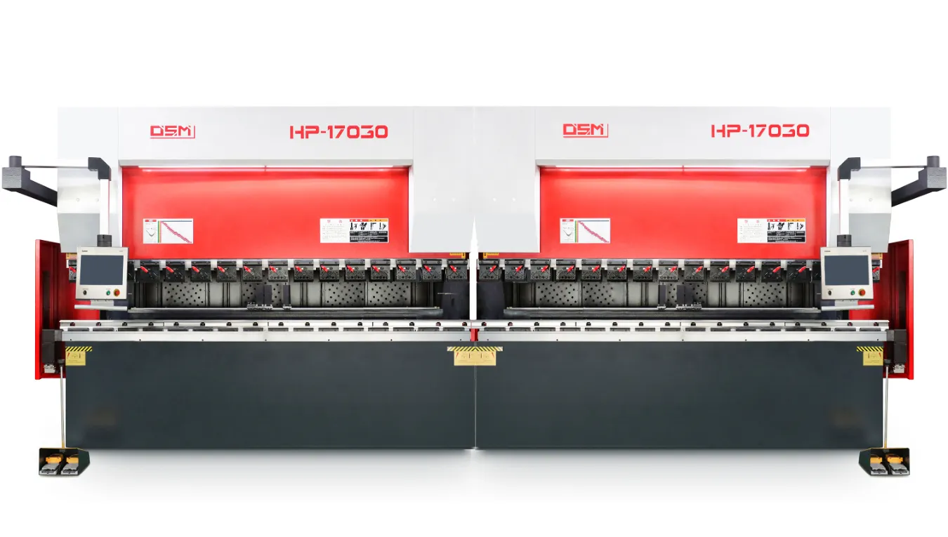 奥斯玛双机联动折弯机 HP-17030 型号，配备蓝莫尔数控系统，适用于超长钣金工件高精度折弯加工