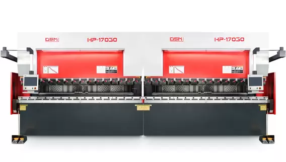 奥斯玛双机联动折弯机 HP-17030 型号，配备蓝莫尔数控系统，适用于超长钣金工件高精度折弯加工